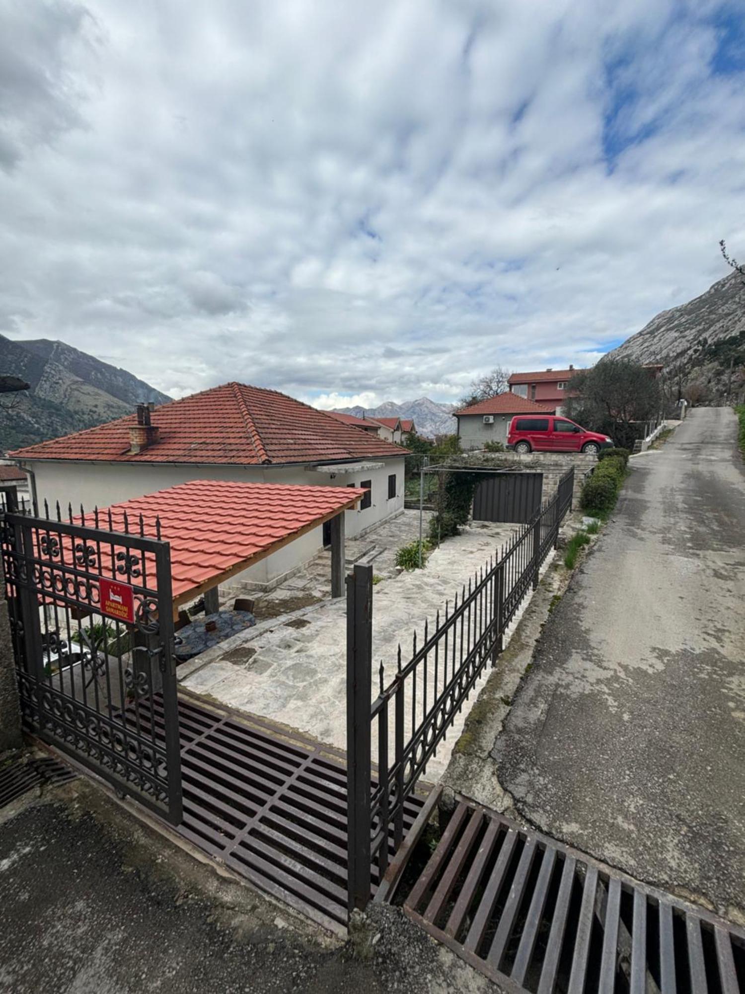 Apartments Samardzic Kotor Bagian luar foto