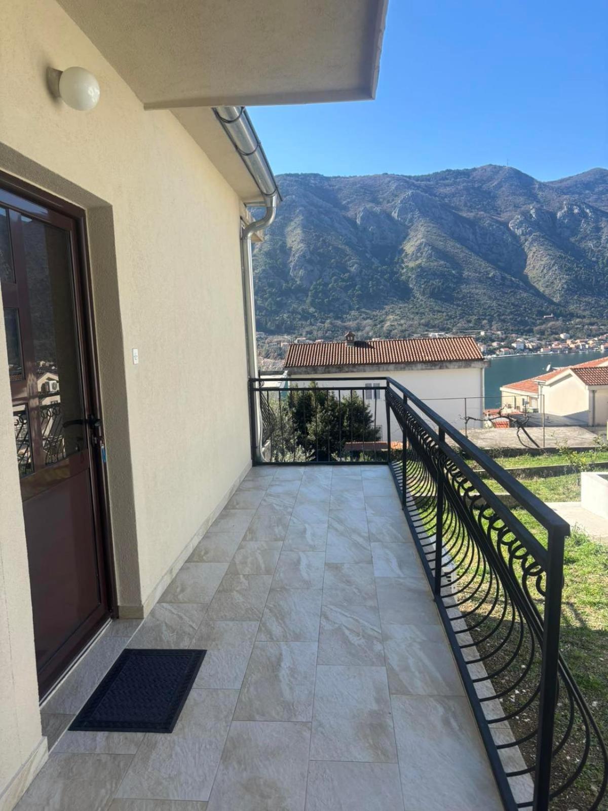 Apartments Samardzic Kotor Bagian luar foto